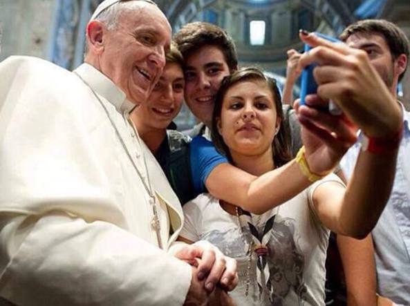 selfiepapa-kXwF-U43270346101285MNF-1224x916@Corriere-Web-Sezioni-593x443