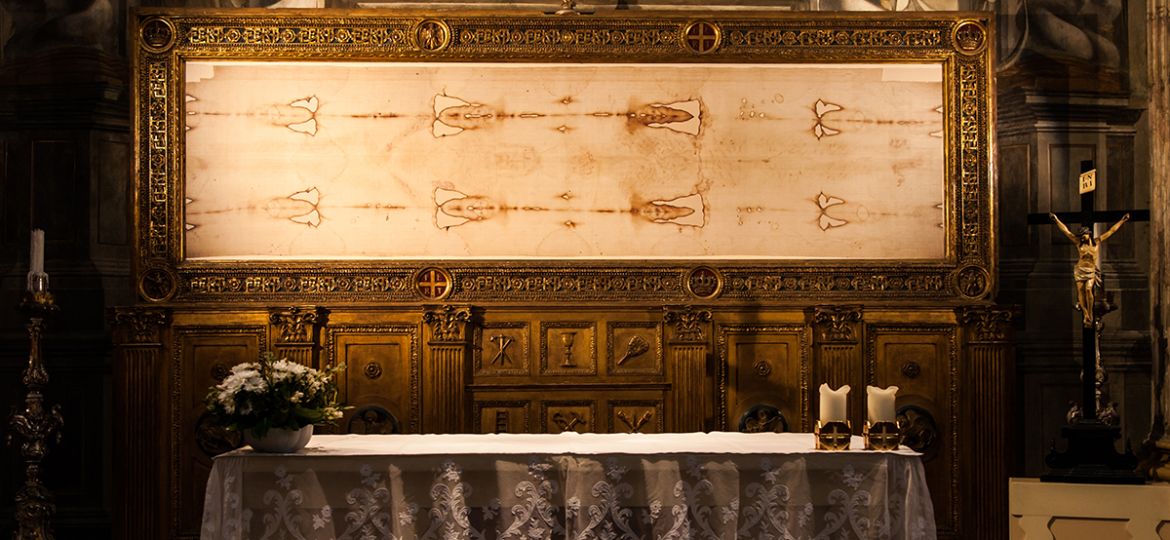 web3-torino-sindone-shrine-sacred-shutterstock