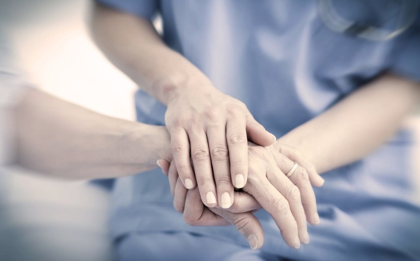 infermieristica-oltre-la-professione-prendersi-cura-e-un-atto-damore