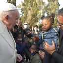 FotoVaticanMedia_Sirmigranti-scaled