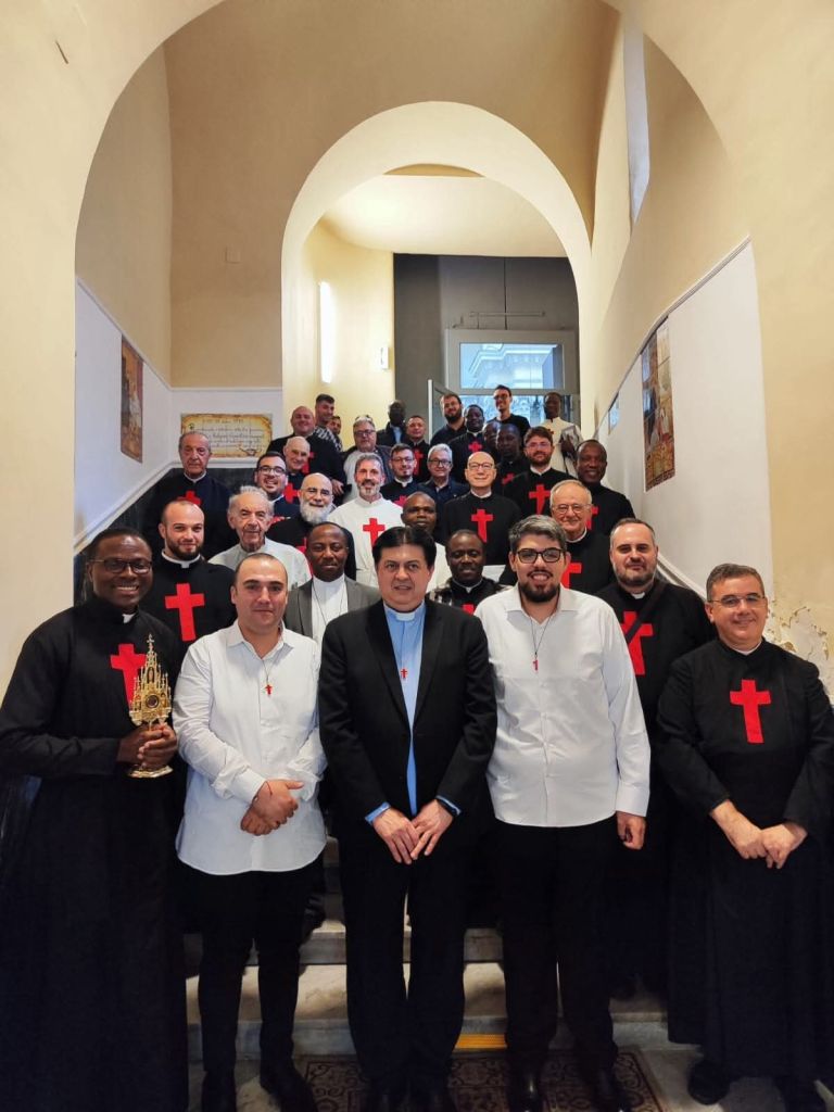 Foto fidi gruppo dei fratelli della provincia siculo napoletana con il superiore generale
